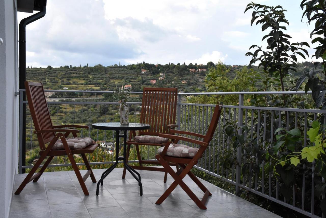 Apartment Apartma Med Oljkami -